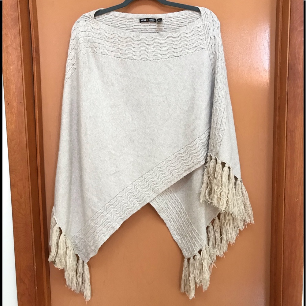 Punt Roma Soft Beige fringed sweater poncho Size S